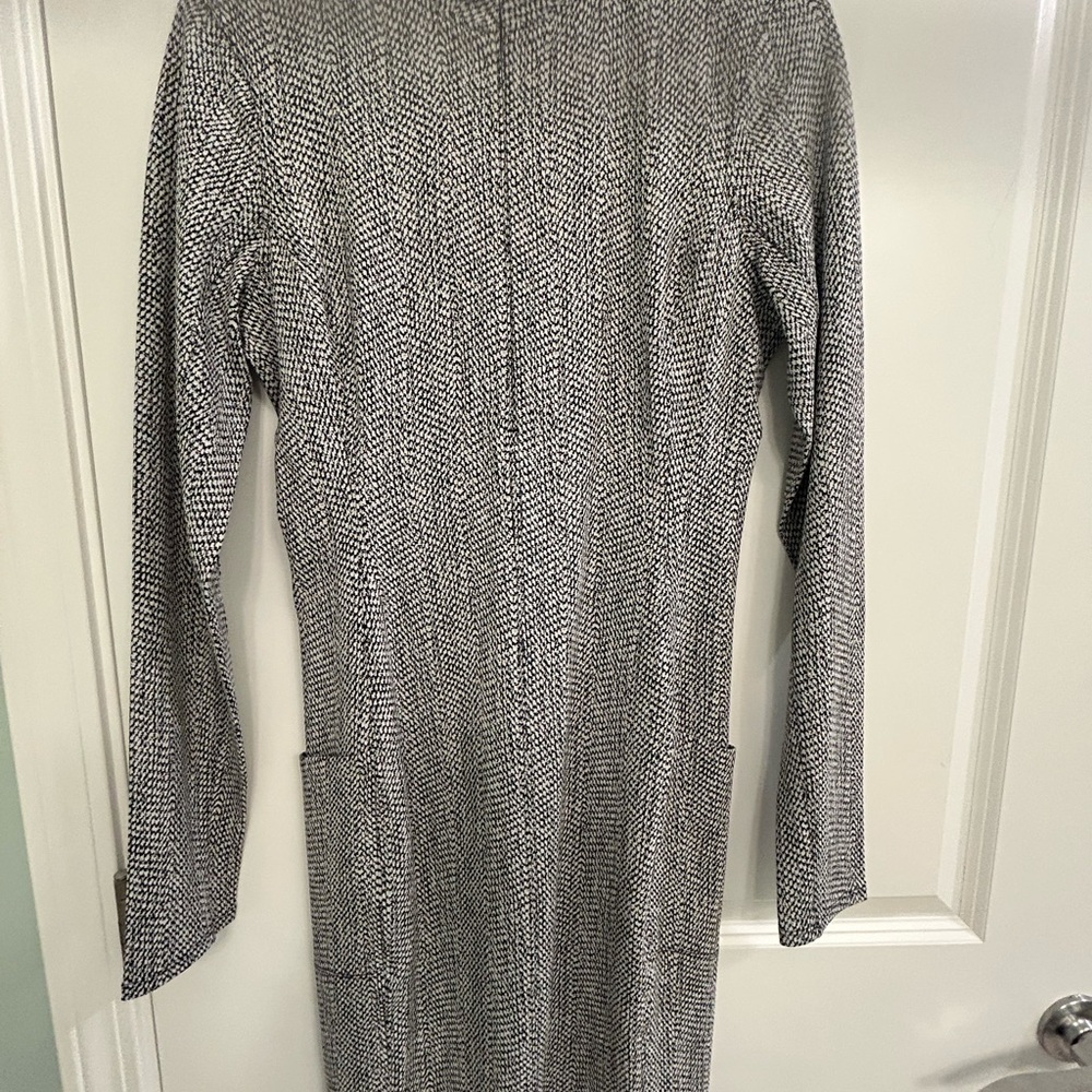 Athleta dress with pockets - Picture 6 of 6